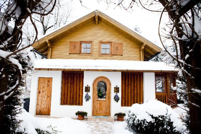 Ferienhaus Arve โกรสเคียร์ชไฮม์ ภายนอก รูปภาพ
